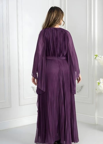 فستان سهر ناعم بتكسير وتطريز في الخصر