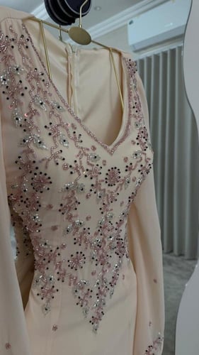 جلابية سهرة شيفون مطرزة لونين