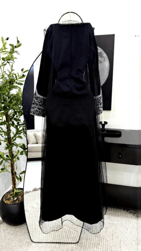 جلابية إشراقة الربيع باللون الأصفر المشمس مع تطريز...