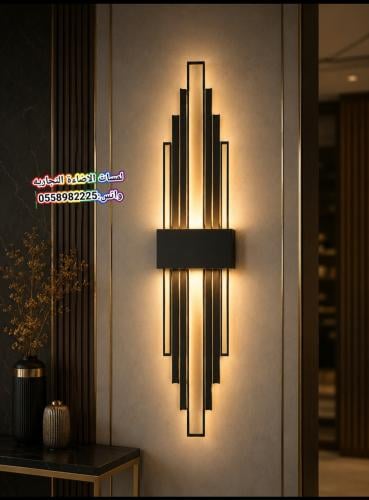 ابليك جداري مودرن طويل بتصميم هندسي راقي - متوفر ب...