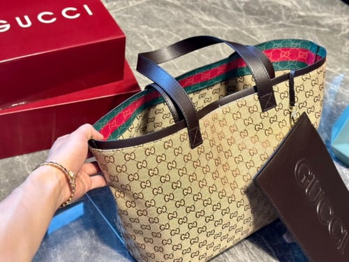 توت باق قوتشي بني غامق