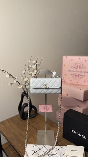 شنطة يد شانيل بيبي بلو