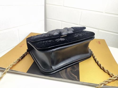 شنطة توري بورش مطرز