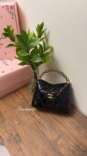 شنطة يد شانيل أسود