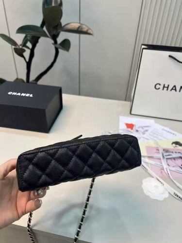 شنطة يد شانيل