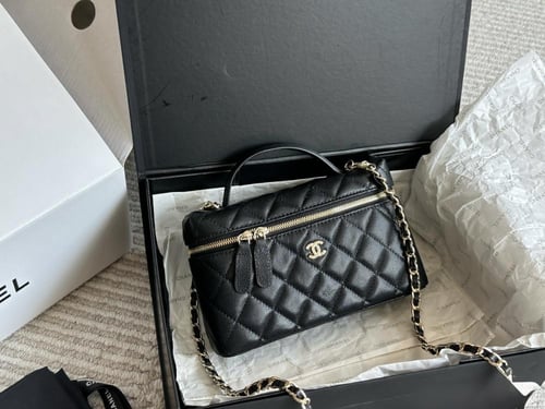 شنطة يد شانيل أسود