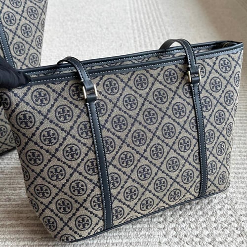 توت باق توري بورش كحلي