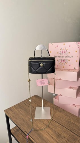 شنطة يد توري بورش