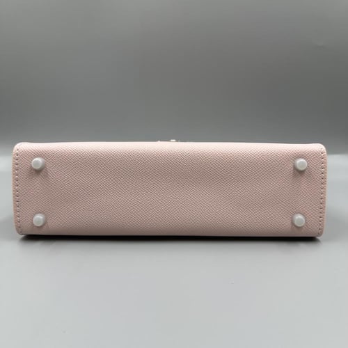 شنطة بينك فاتح