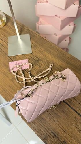 شنطة يد شانيل بيبي بينك