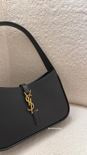 شنطة يد سان لوران أسود ذهبي