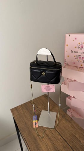 شنطة يد توري بورش