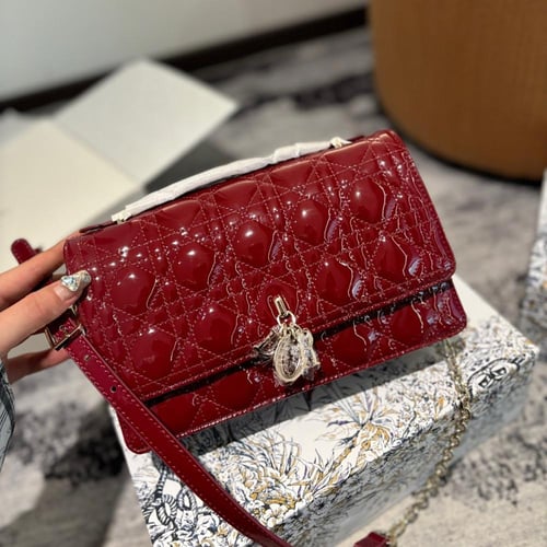 شنطة يد ديور