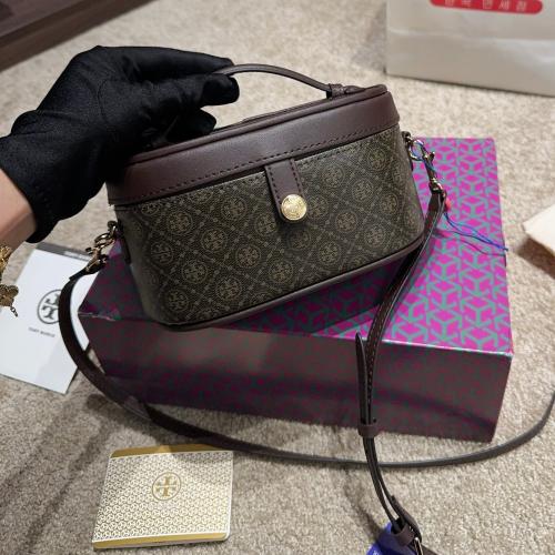 شنطة يد توري بورش