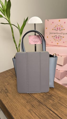 شنطة يد كوتش