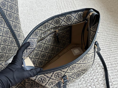 توت باق توري بورش كحلي