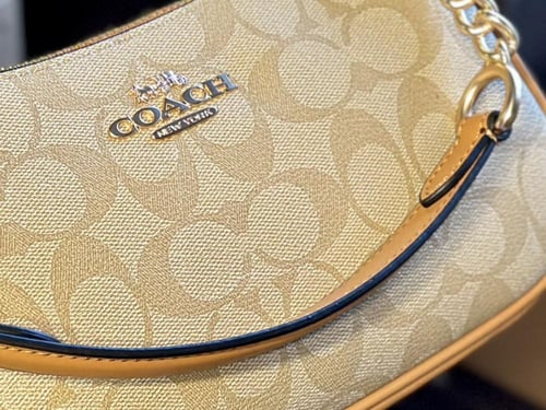 شنطة كتف كوتش بيج