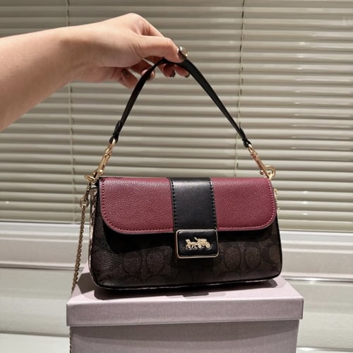 شنطة كتف كوتش