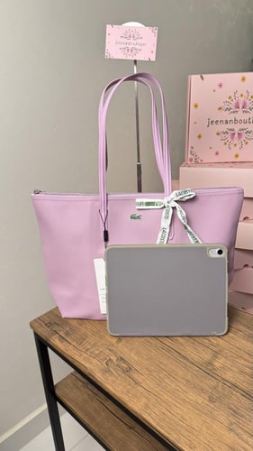 شنطة لاكوست فيس موف فاتح