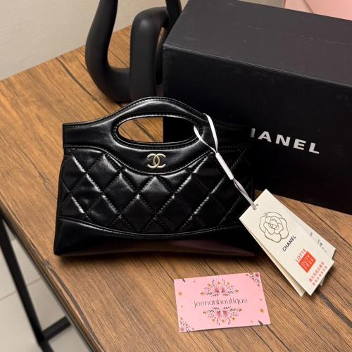 شنطة يد شانيل أسود