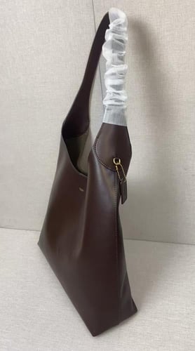 شنطة كتف كوتش بروكلين لارج