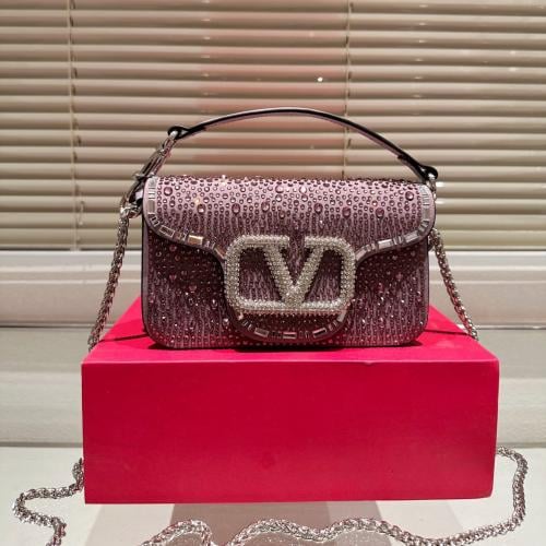 شنطة يد فالنتينو