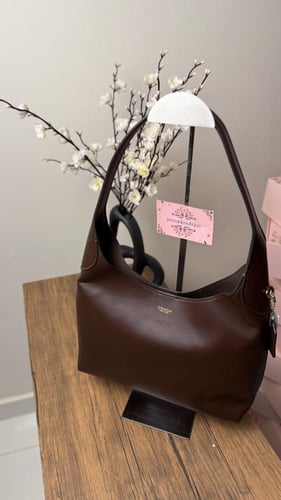 شنطة كتف كوتش بروكلين مديم