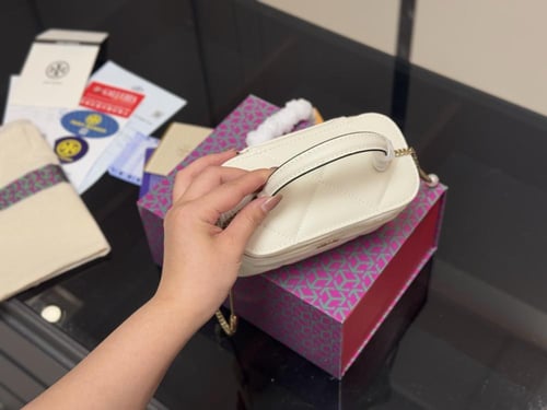 شنطة يد توري بورش