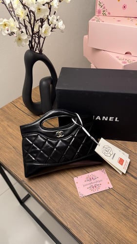 شنطة يد شانيل أسود