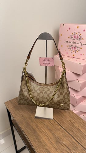 شنطة يد كوتش كبير