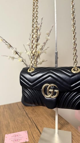 شنطة كتف قوتشي مقاس وسط