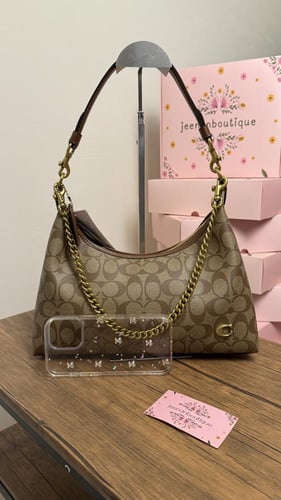 شنطة يد كوتش كبير