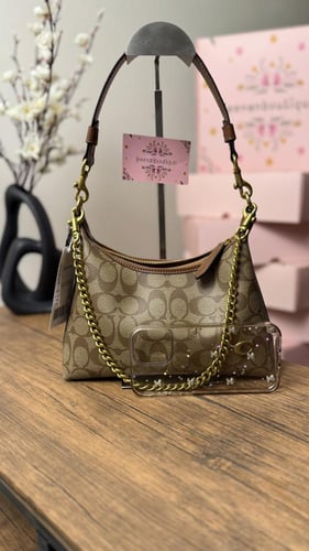 شنطة يد كوتش صغير