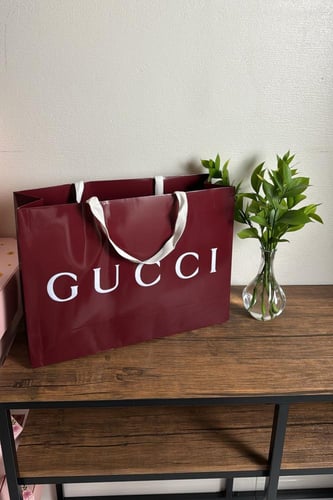 كيس قوتشي احمر كبير