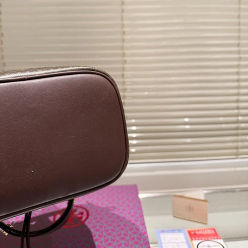 شنطة توري بورش