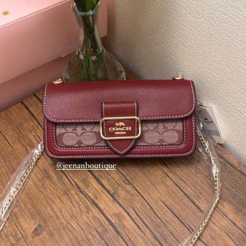 شنطة كتف كوتش