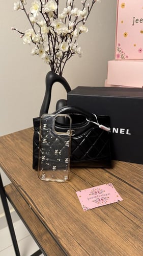 شنطة يد شانيل أسود