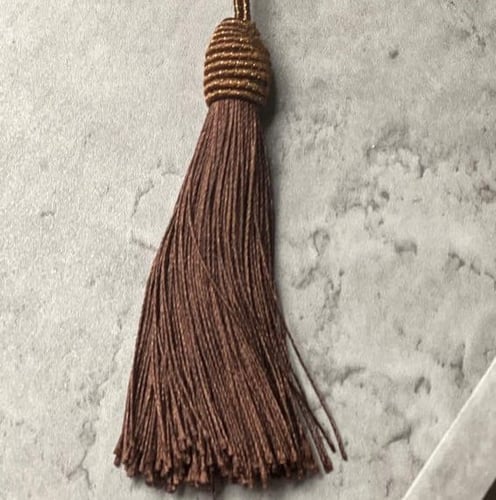 تعليقه هدب لوقو