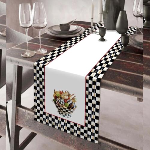 طقم ماكينزي ٤ إشخاص قاعدة للصحن و٤ الأكواب و رنر و...