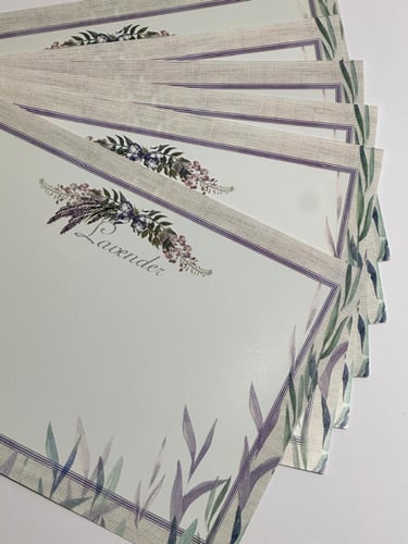 لافندر ٦ قاعدات صحن بلاستيك ضد الماء مع مناديل ورق...