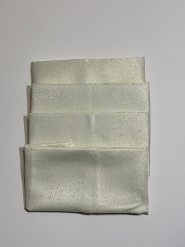 4 مناديل سفرة فاخرة بلمعة ناعمة.. لمسة أناقة مثالي...