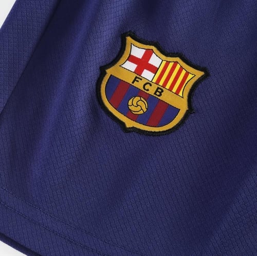 طقم نادي برشلونة الرسمي 2023/2024 – أناقة وأصالة ا...