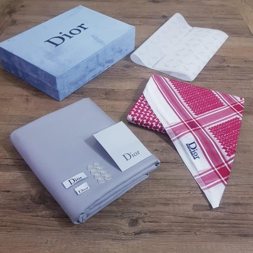 بوكس ديور رجالي فاخر مع شماغ وقماش بتغليف أصلي