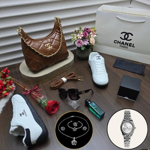 طقم نسائي فاخر كامل شنطة وحذاء ونظارة مع إكسسوارات...