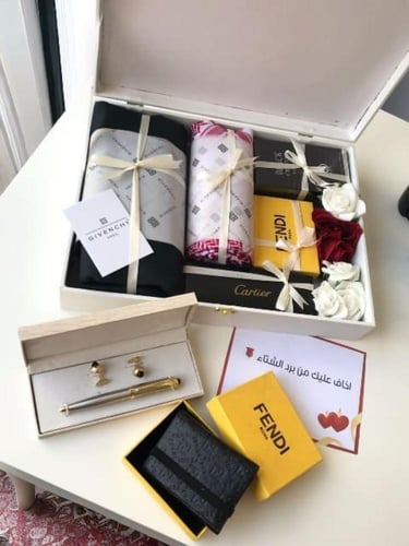 طقم هدايا رجالي شتوي من جفنشي عرض حديدوراقي