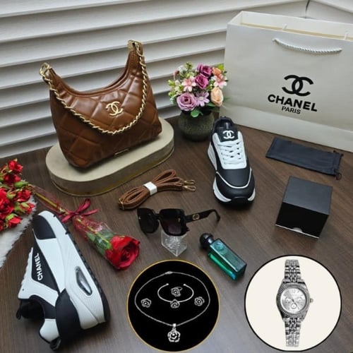 طقم نسائي فاخر كامل شنطة وحذاء ونظارة مع إكسسوارات...