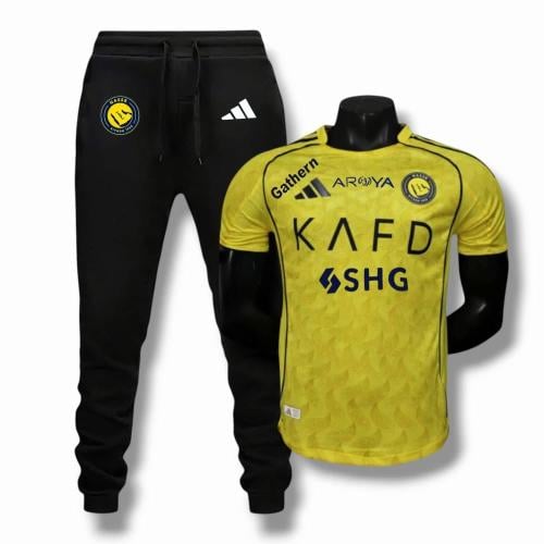 طقم النصر الاساسي تيشيرت مع بنطلون أسود