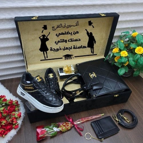 بوكس تخرج نسائي فاخر شنطة وحذاء وإكسسوارات متكاملة...