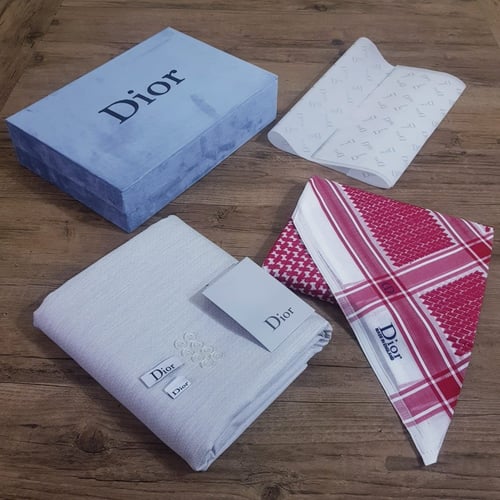 بوكس ديور رجالي فاخر مع شماغ وقماش بتغليف أصلي