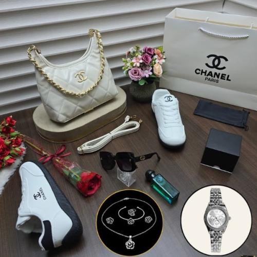 طقم نسائي فاخر كامل شنطة وحذاء ونظارة مع إكسسوارات...